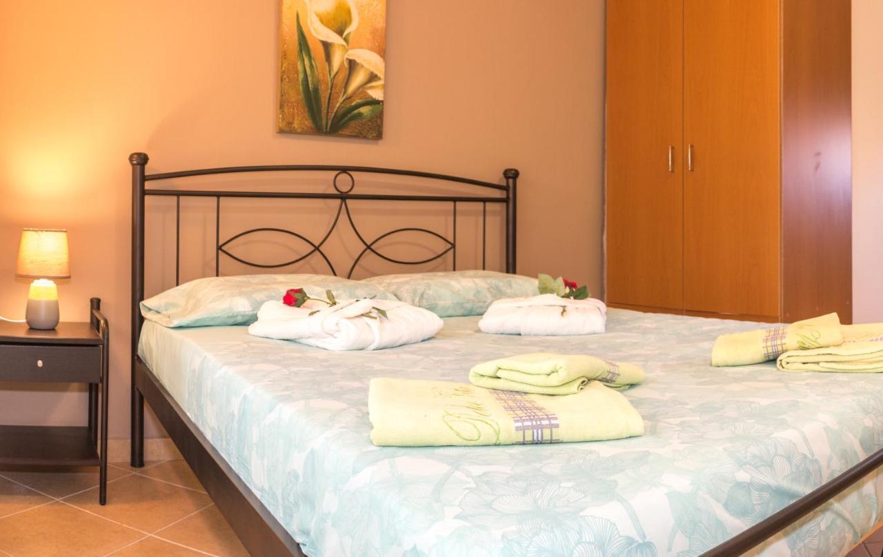 Bali Marina Mare公寓 外观 照片